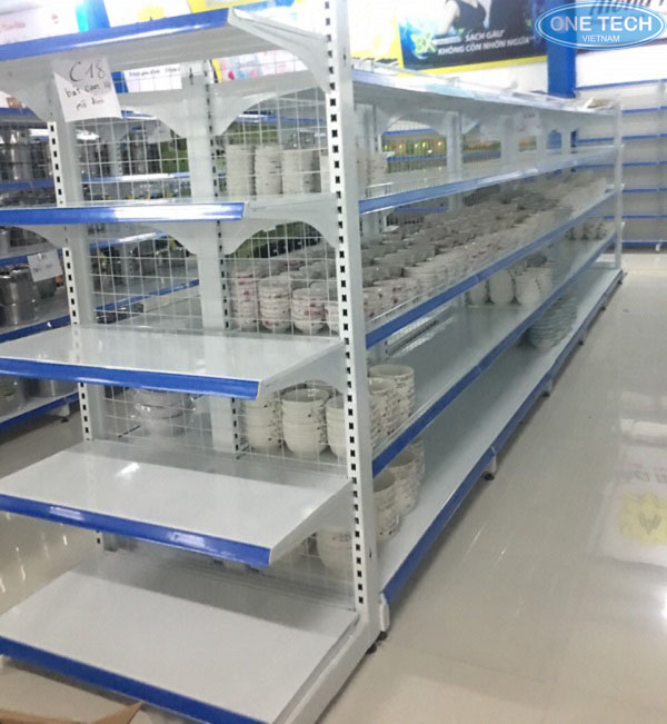 Mâm kệ lưng lưới rộng 35cm thoải mái bày các loại hàng