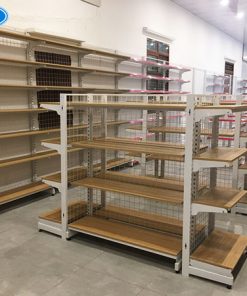 Kệ phù hợp để trưng bày nhiều loại sản phẩm khác nhau