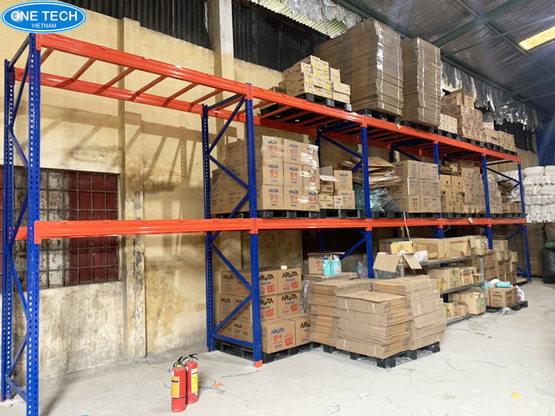 Ke kho hang tai kien giang