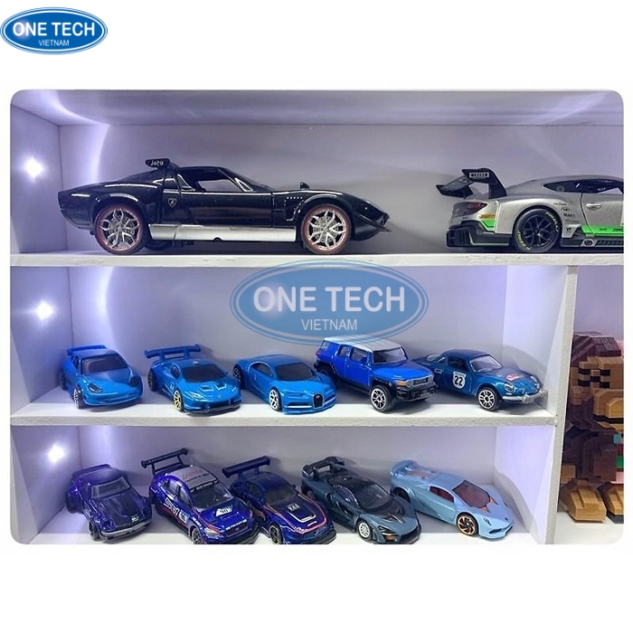 ke trung bay xe mo hinh