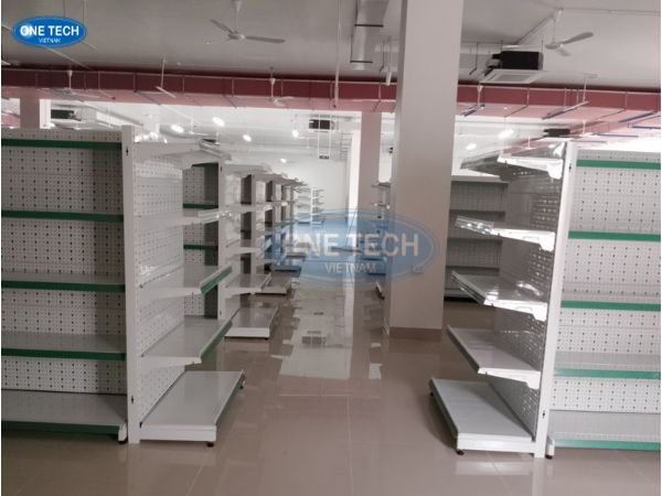 Kệ bày hàng của One Tech lắp đặt cho dự án