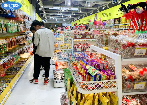 kệ bày hàng đồ ăn vặt Snack Kingdom