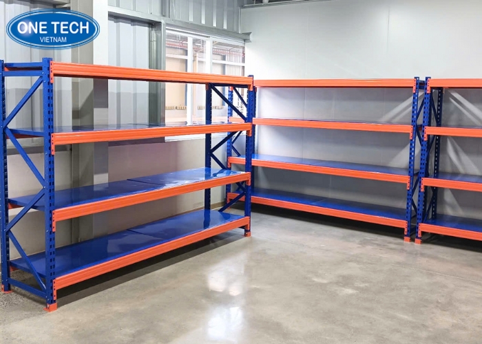 Giá kệ trung tải 4 tầng sơn màu xanh cam nổi bật