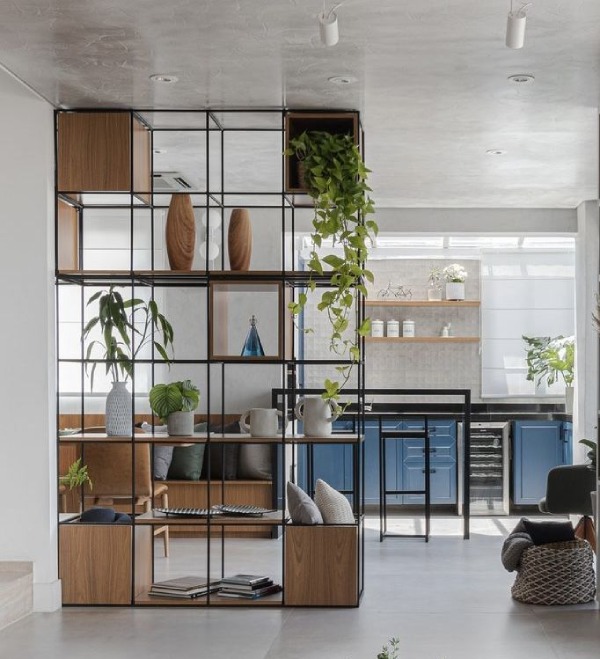 Mẫu kệ vách ngăn cao kịch trần