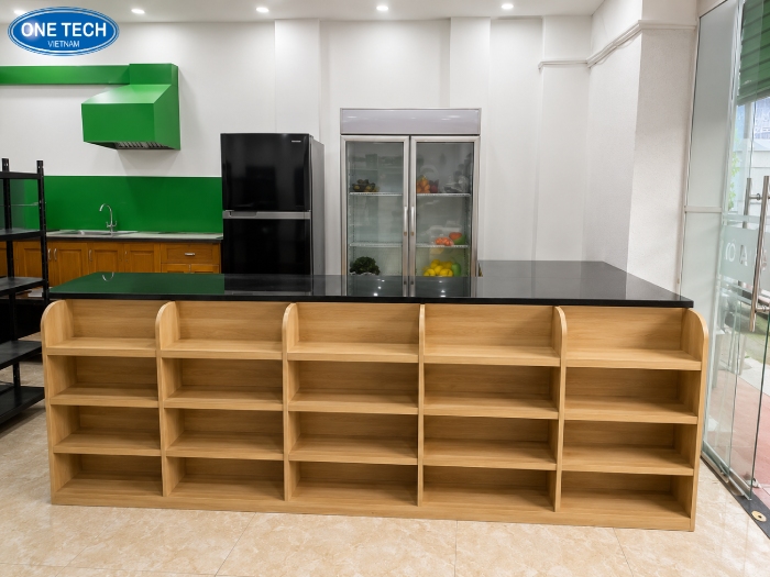 Kệ trưng bày mini giúp tận dụng tối đa không gian bày hàng tại khu vực quầy thanh toán