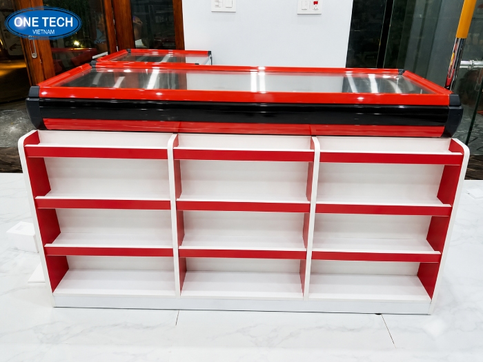 Kệ trưng bày mini giúp tận dụng tối đa không gian bày hàng tại khu vực quầy thanh toán