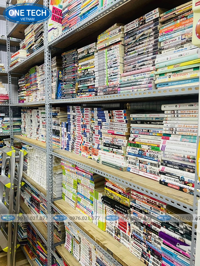 ke trung bay truyen tranh thiet ke khung sat