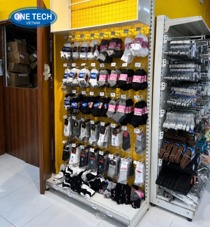 Kệ lưng lưới dùng móc treo