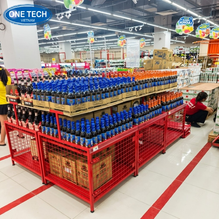 Ụ vuông trưng bày nước mắm