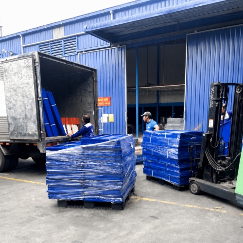 Vận chuyển lắp đặt miễn phí